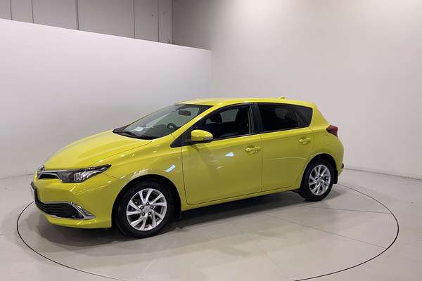 2017 Toyota Corolla Ascent Sport ZRE182R