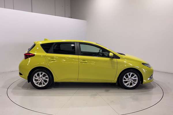 2017 Toyota Corolla Ascent Sport ZRE182R
