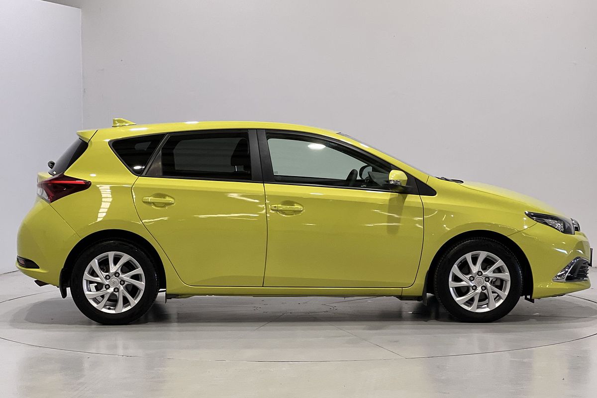 2017 Toyota Corolla Ascent Sport ZRE182R