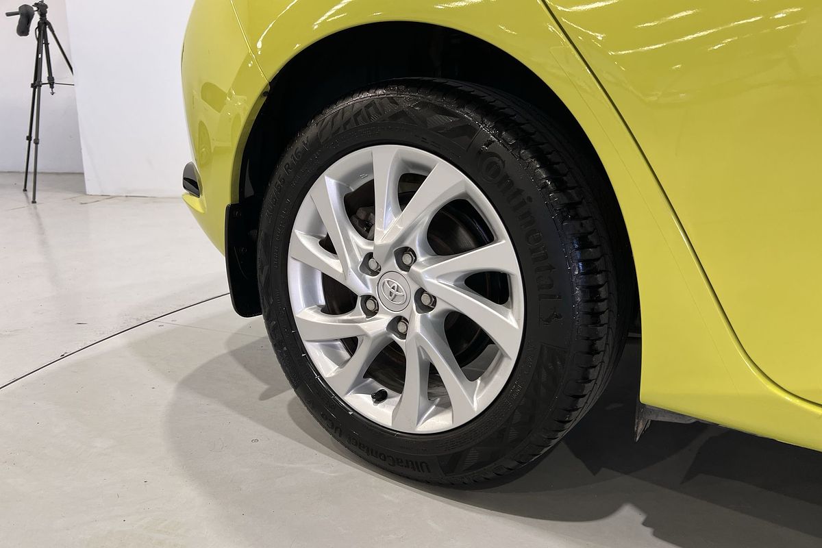 2017 Toyota Corolla Ascent Sport ZRE182R
