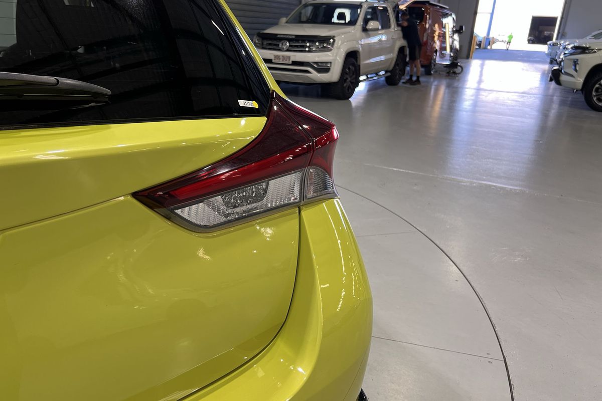 2017 Toyota Corolla Ascent Sport ZRE182R