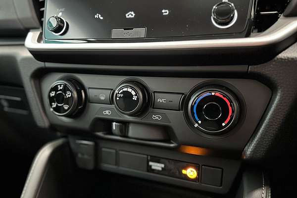 2025 Isuzu MU-X LS-M