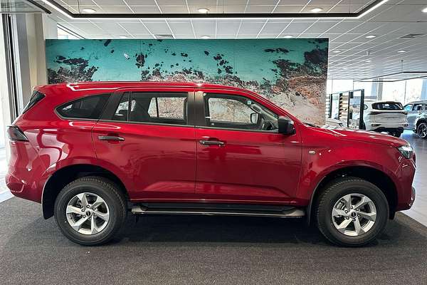 2025 Isuzu MU-X LS-M