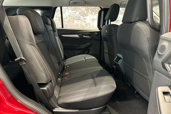 2025 Isuzu MU-X LS-M