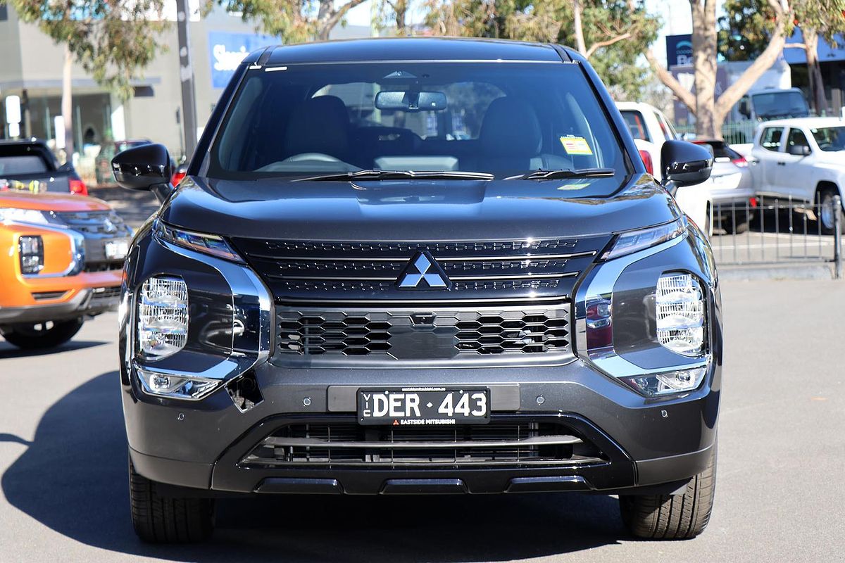 2024 Mitsubishi Outlander Black Edition ZM