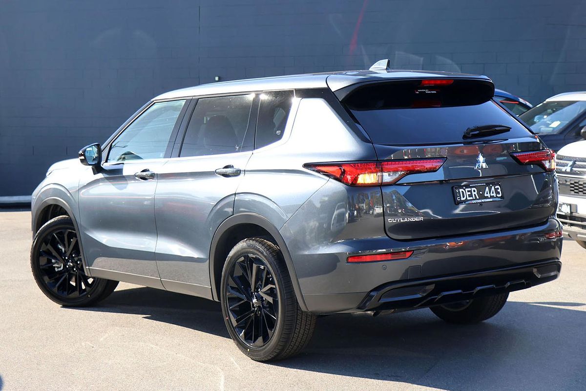 2024 Mitsubishi Outlander Black Edition ZM