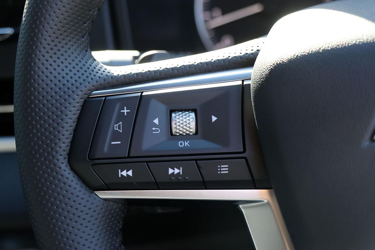 2024 Mitsubishi Outlander Black Edition ZM