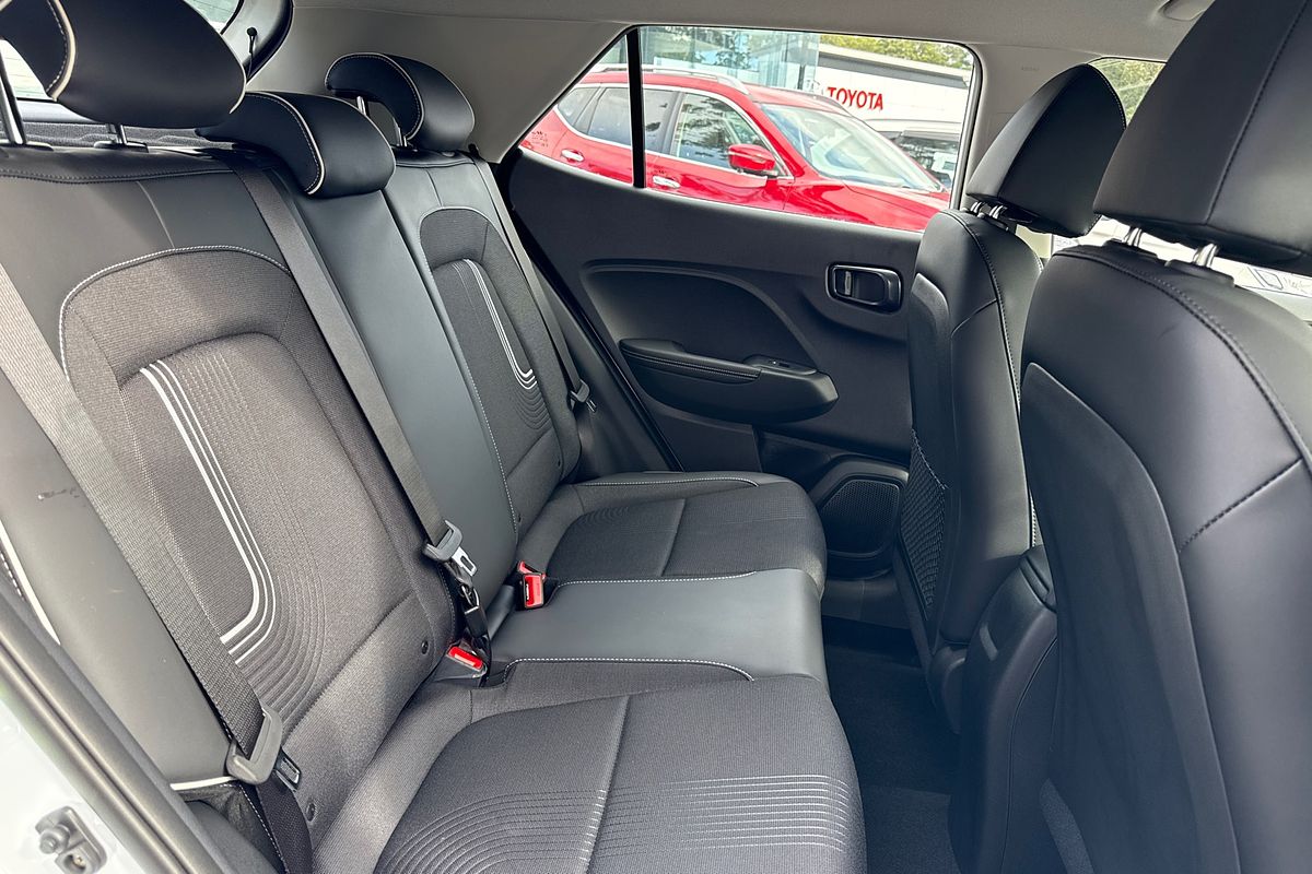 2025 Hyundai Venue Active QX.V5