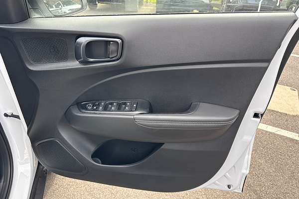 2025 Hyundai Venue Active QX.V5