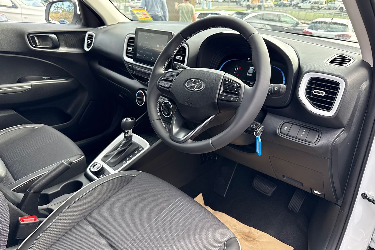2025 Hyundai Venue Active QX.V5