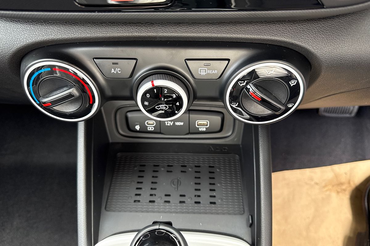 2025 Hyundai Venue Active QX.V5