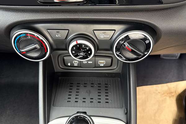 2025 Hyundai Venue Active QX.V5