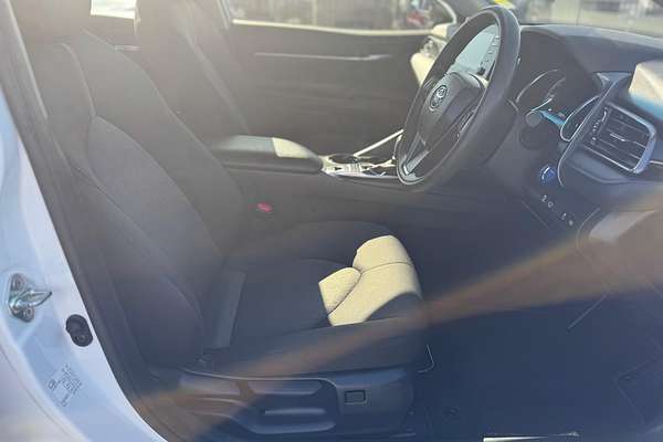 2023 Toyota Camry Ascent AXVH70R