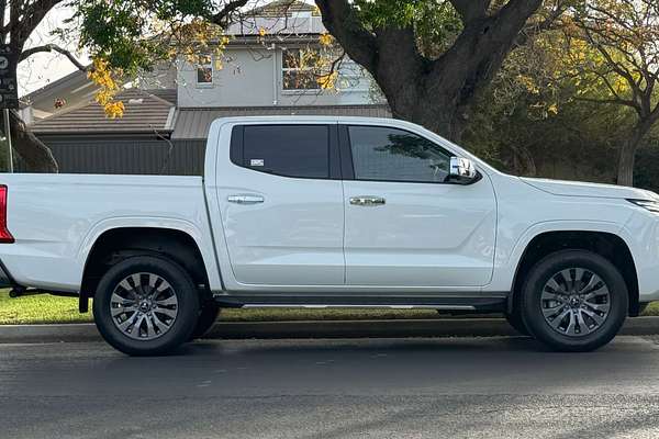 2024 Mitsubishi Triton GLS MV 4X4