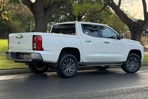 2024 Mitsubishi Triton GLS MV 4X4