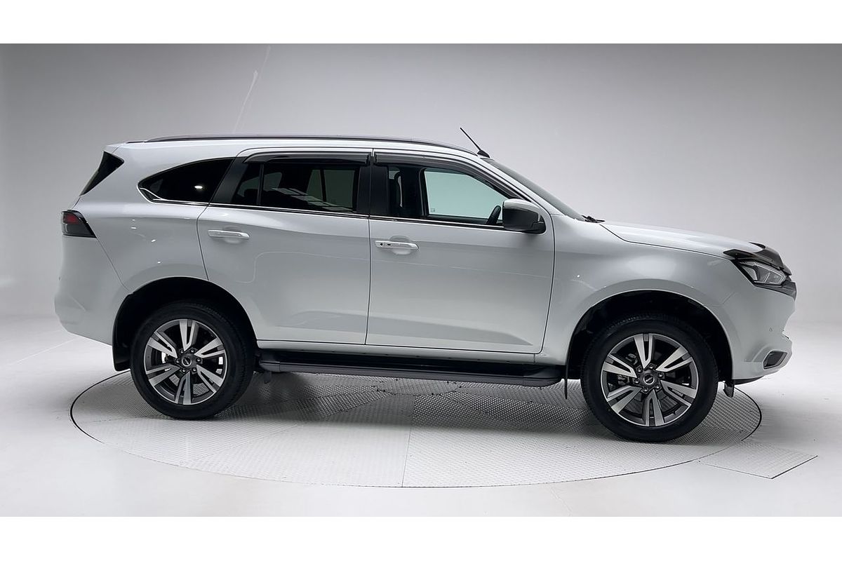 2023 Isuzu MU-X LS-T