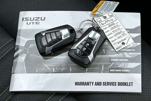2023 Isuzu MU-X LS-T