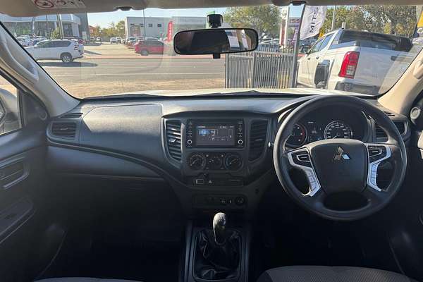 2018 Mitsubishi Triton GLX MR 4X4