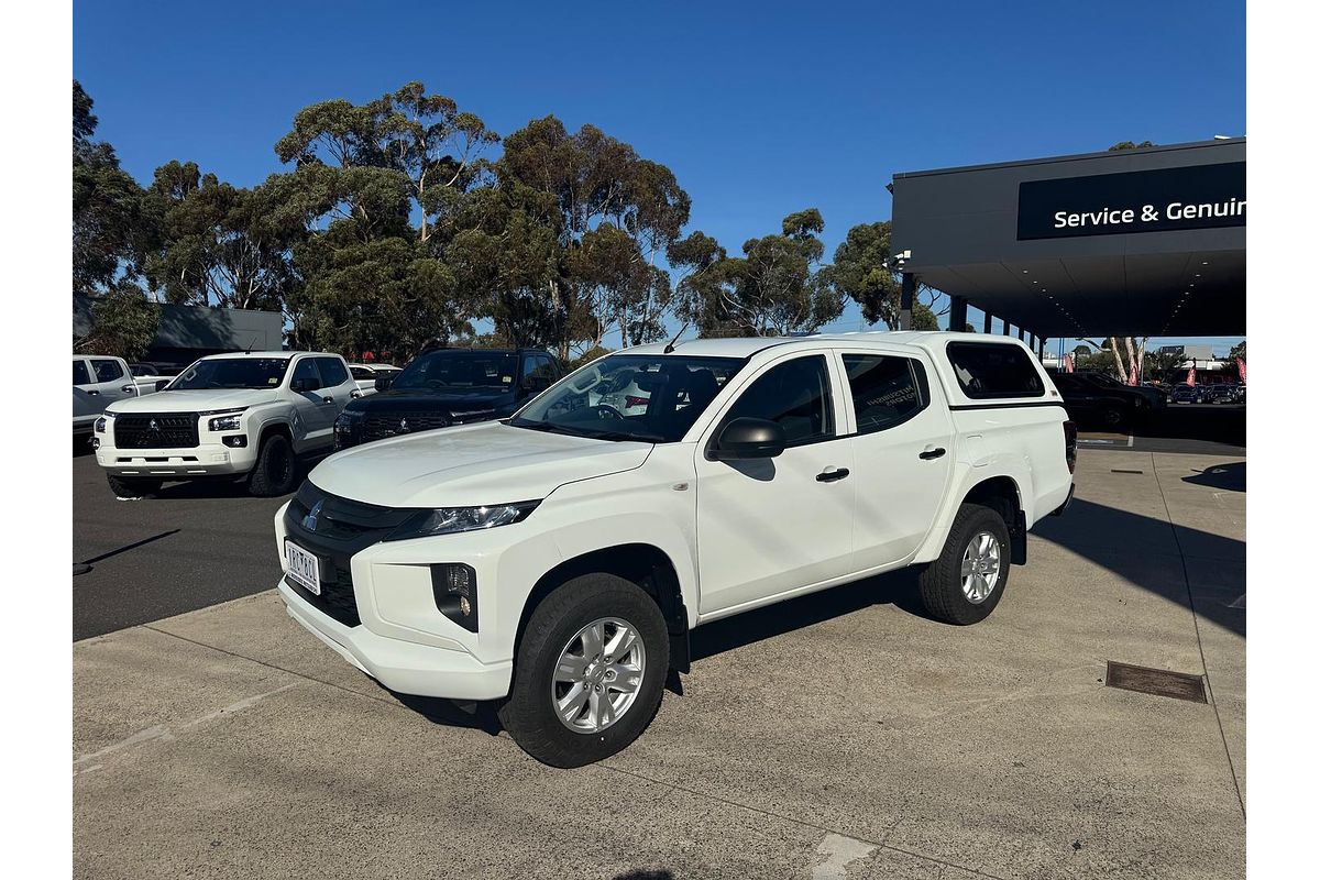 2018 Mitsubishi Triton GLX MR 4X4