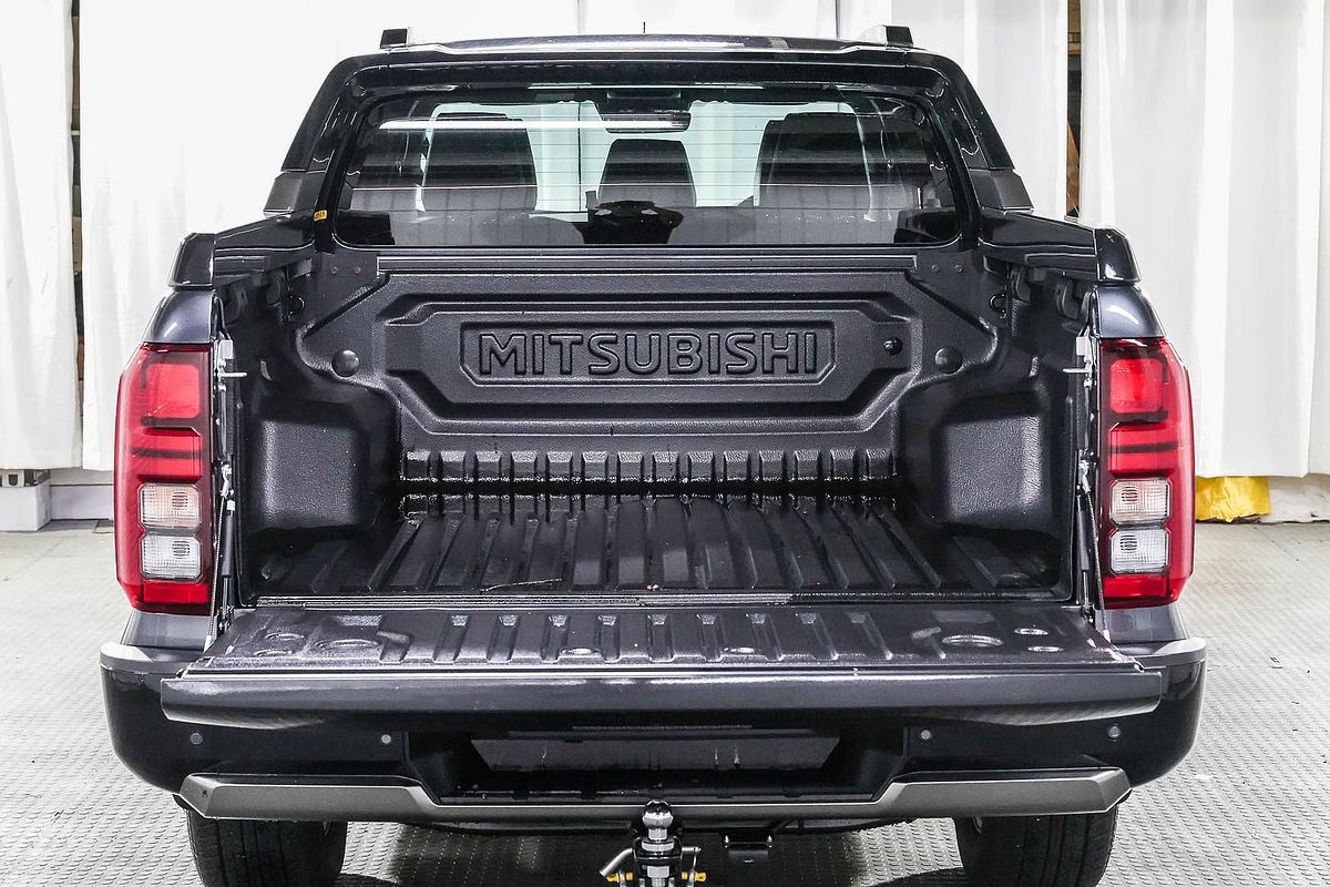 2025 Mitsubishi Triton GSR MV 4X4
