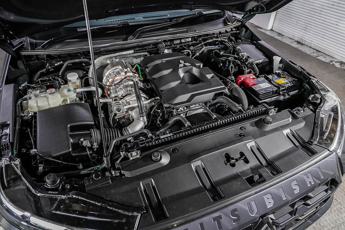 2025 Mitsubishi Triton GSR MV 4X4