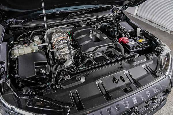 2025 Mitsubishi Triton GSR MV 4X4