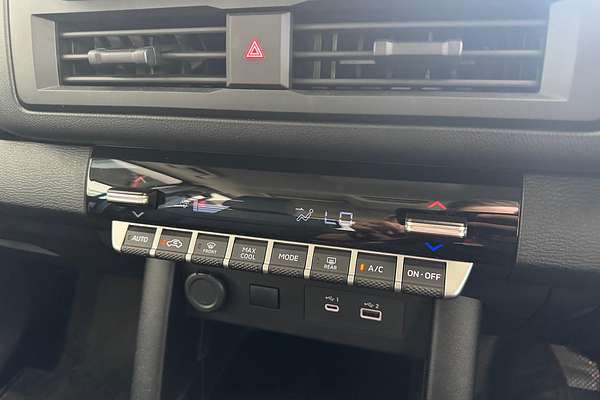 2024 Mitsubishi Triton GLX MV 4X4
