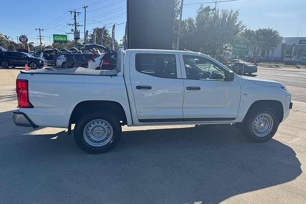 2024 Mitsubishi Triton GLX MV 4X4