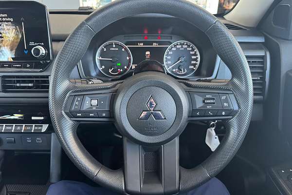 2024 Mitsubishi Triton GLX MV 4X4