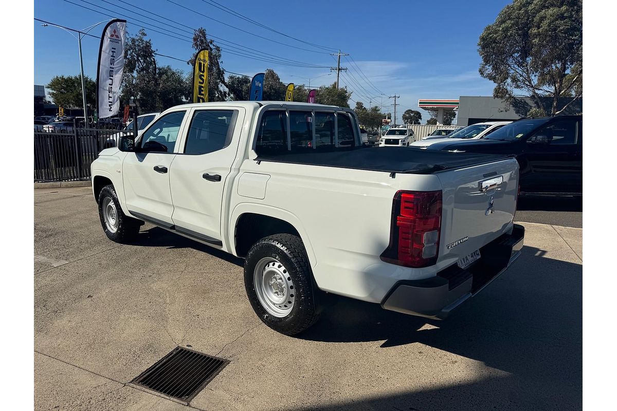 2024 Mitsubishi Triton GLX MV 4X4