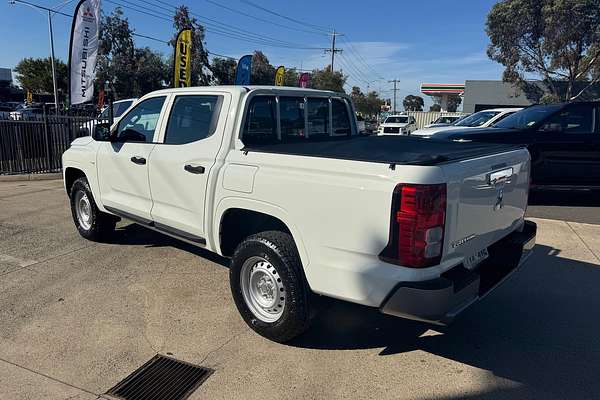 2024 Mitsubishi Triton GLX MV 4X4