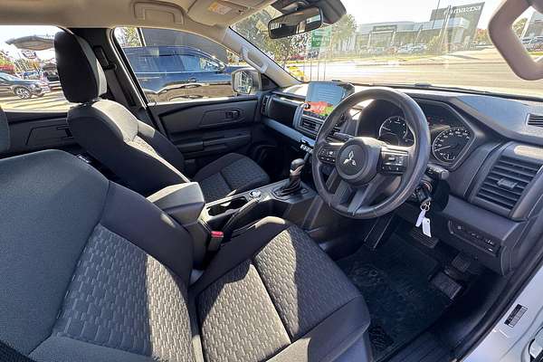 2024 Mitsubishi Triton GLX MV 4X4