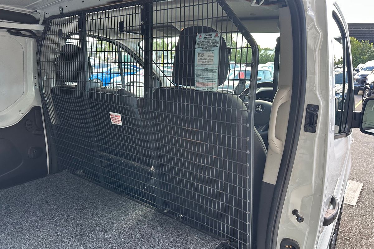2020 Mitsubishi Express GLX SN SWB