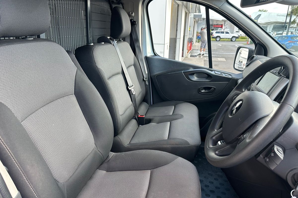 2020 Mitsubishi Express GLX SN SWB