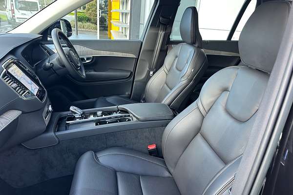 2023 Volvo XC90 Ultimate B6 Bright