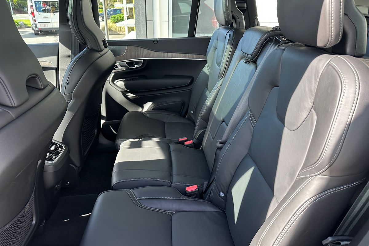 2023 Volvo XC90 Ultimate B6 Bright