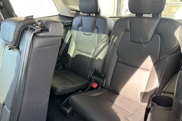 2023 Volvo XC90 Ultimate B6 Bright
