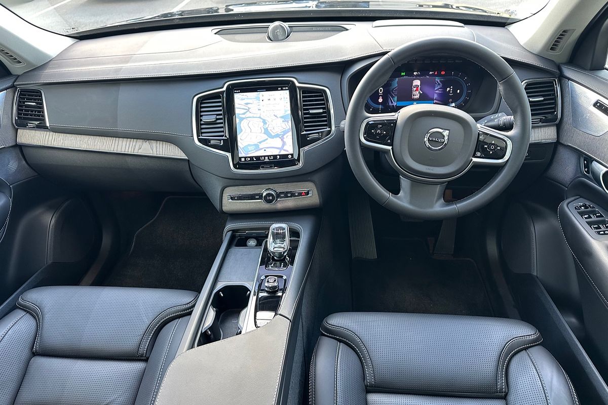 2023 Volvo XC90 Ultimate B6 Bright