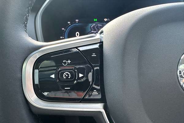 2023 Volvo XC90 Ultimate B6 Bright