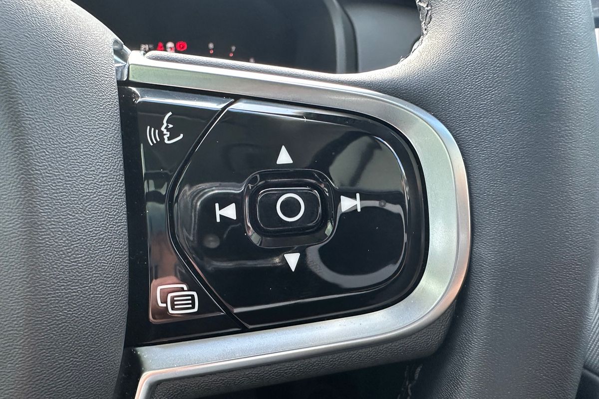 2023 Volvo XC90 Ultimate B6 Bright