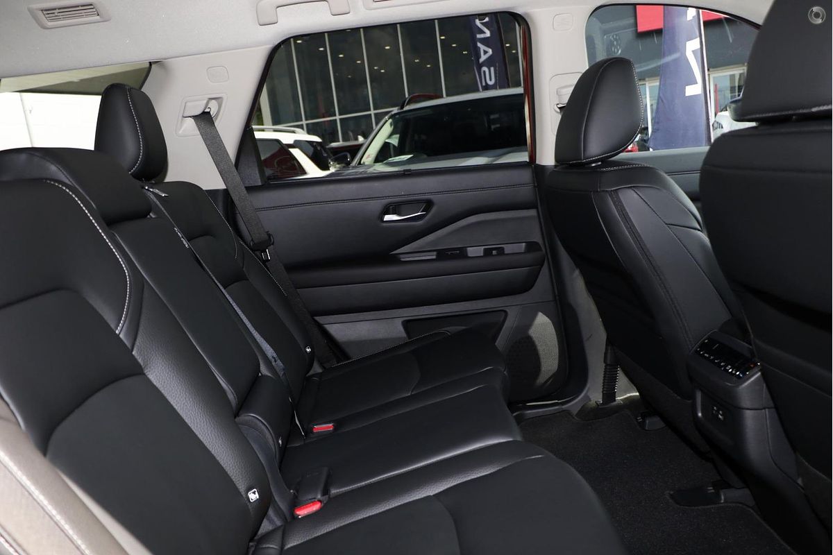 2024 Nissan Pathfinder Ti R53