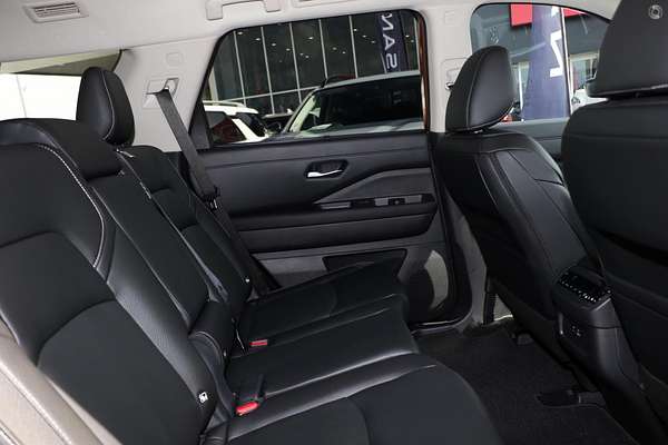 2024 Nissan Pathfinder Ti R53