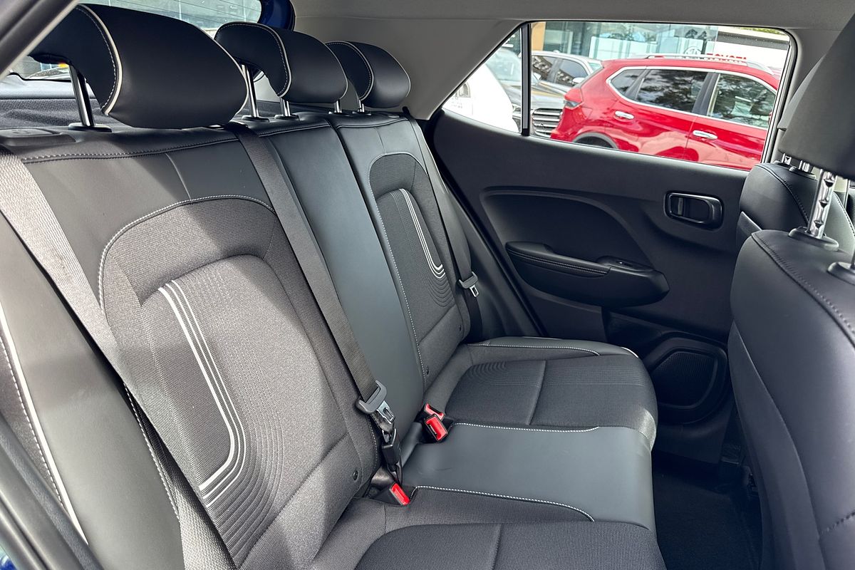 2025 Hyundai Venue Active QX.V5