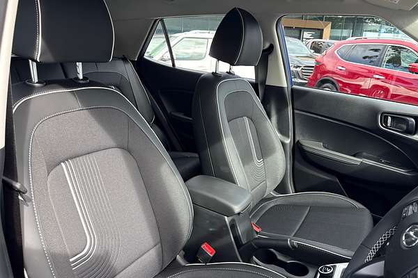 2025 Hyundai Venue Active QX.V5
