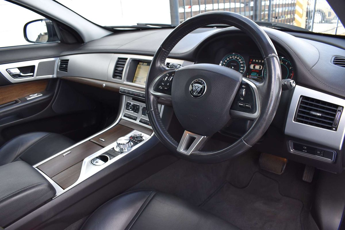 2014 Jaguar XF Premium Luxury X250