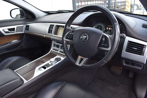 2014 Jaguar XF Premium Luxury X250