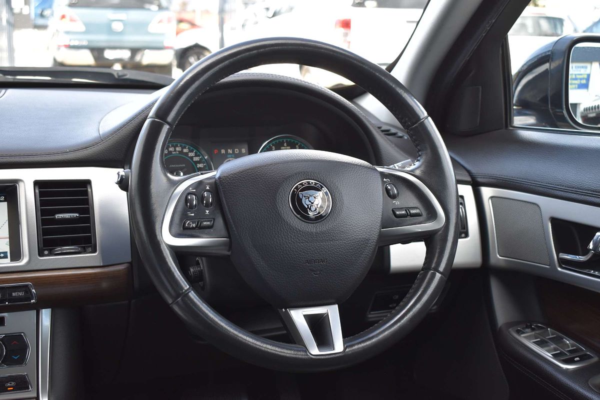 2014 Jaguar XF Premium Luxury X250