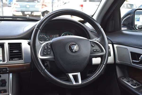 2014 Jaguar XF Premium Luxury X250
