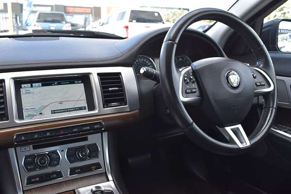 2014 Jaguar XF Premium Luxury X250