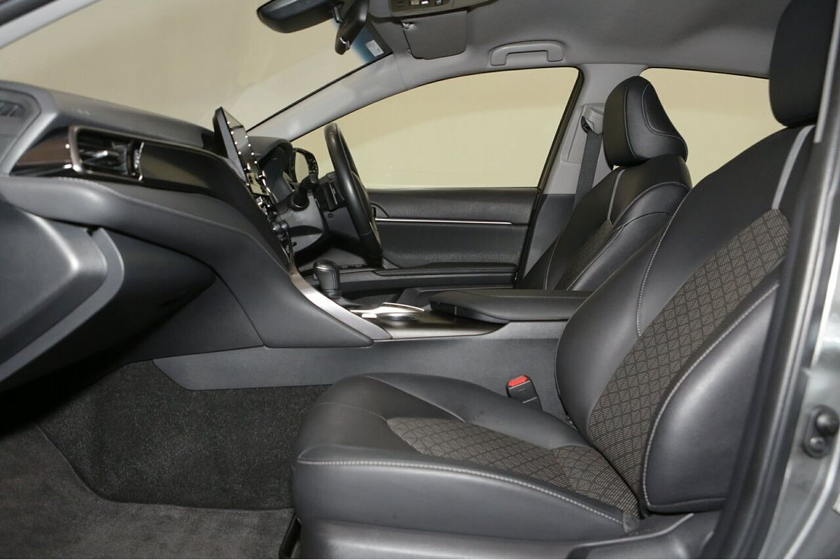2021 Toyota Camry SX AXVH70R